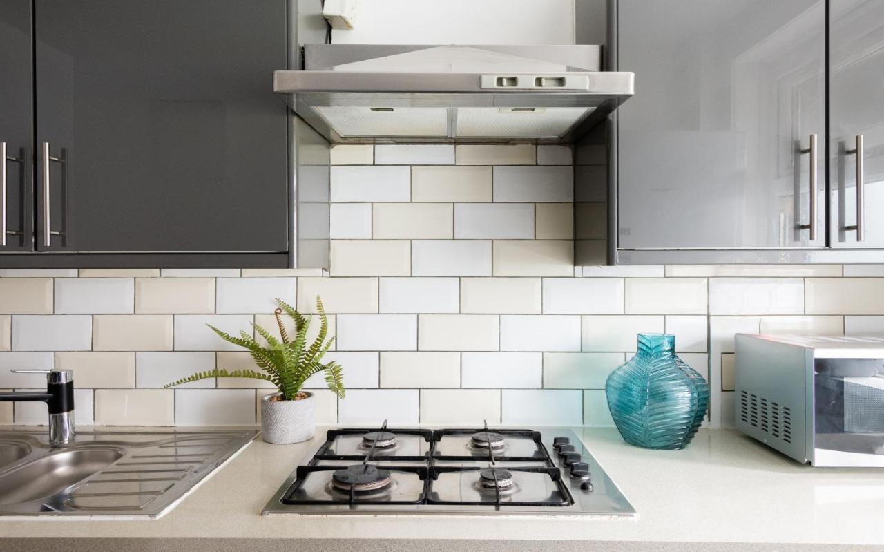 Spacious And Modern 4 Bed Apartment Next To Borough Station London Eksteriør billede