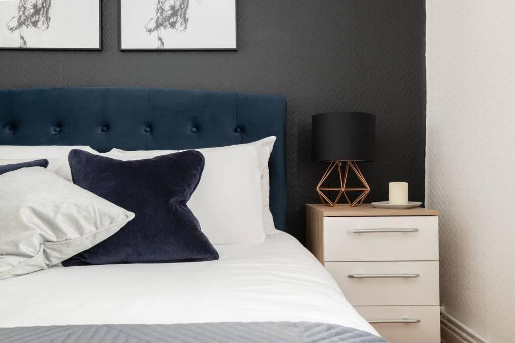 Spacious And Modern 4 Bed Apartment Next To Borough Station London Eksteriør billede