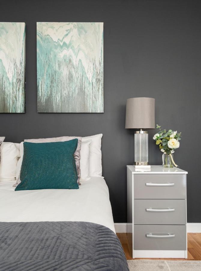Spacious And Modern 4 Bed Apartment Next To Borough Station London Eksteriør billede